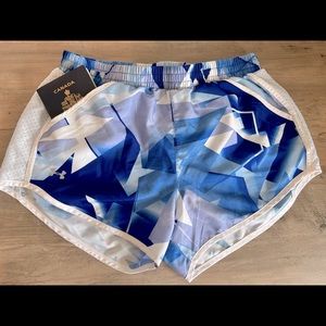Under Armour Geometric athletic shorts With Pockets